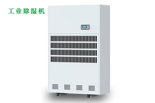 太陽能光伏行業受潮，電池組件衰變遭詬病